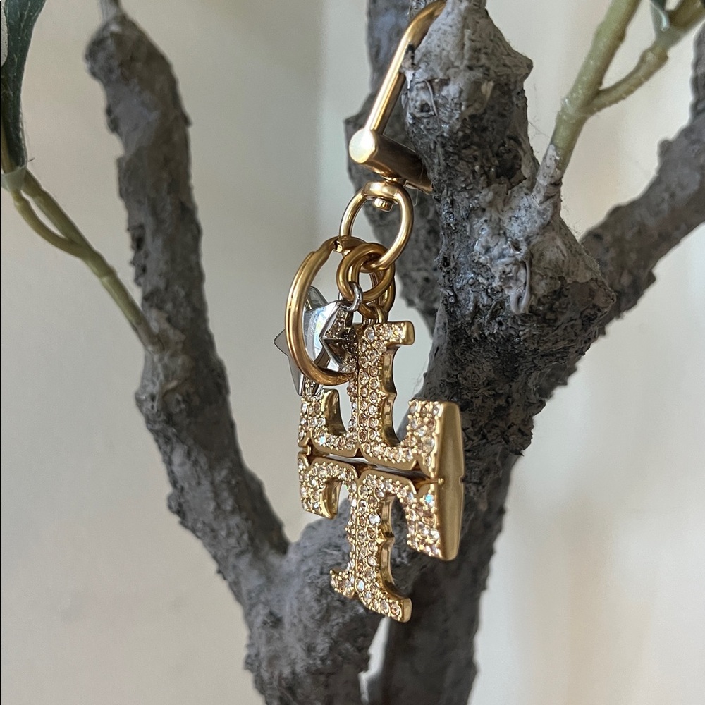 Tory Burch Kira Pave Star Logo Key Charm - Picture 3 of 4